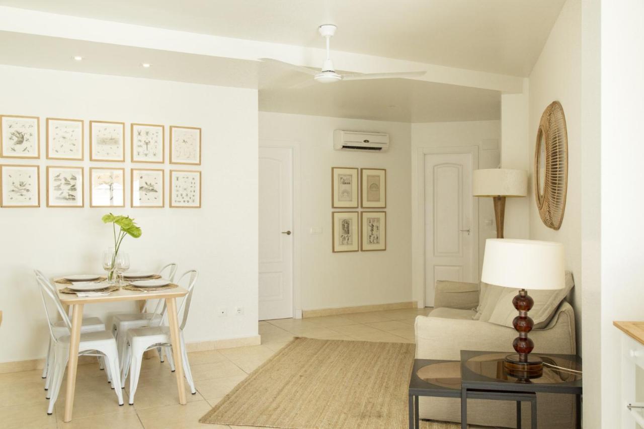 Apt Boutique - La Estrella ตอร์เรโมลิโนส ภายนอก รูปภาพ