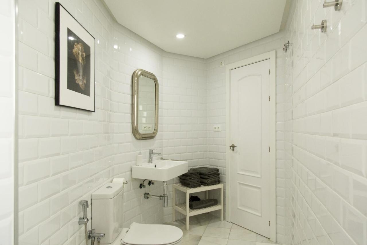 Apt Boutique - La Estrella ตอร์เรโมลิโนส ภายนอก รูปภาพ