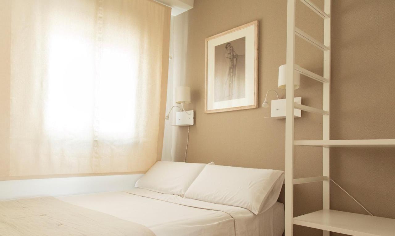 Apt Boutique - La Estrella ตอร์เรโมลิโนส ภายนอก รูปภาพ